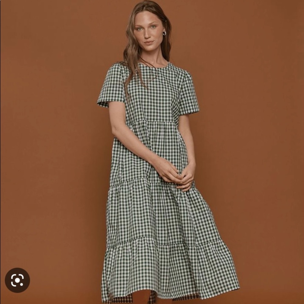 NWT Tradlands tired chalet dress